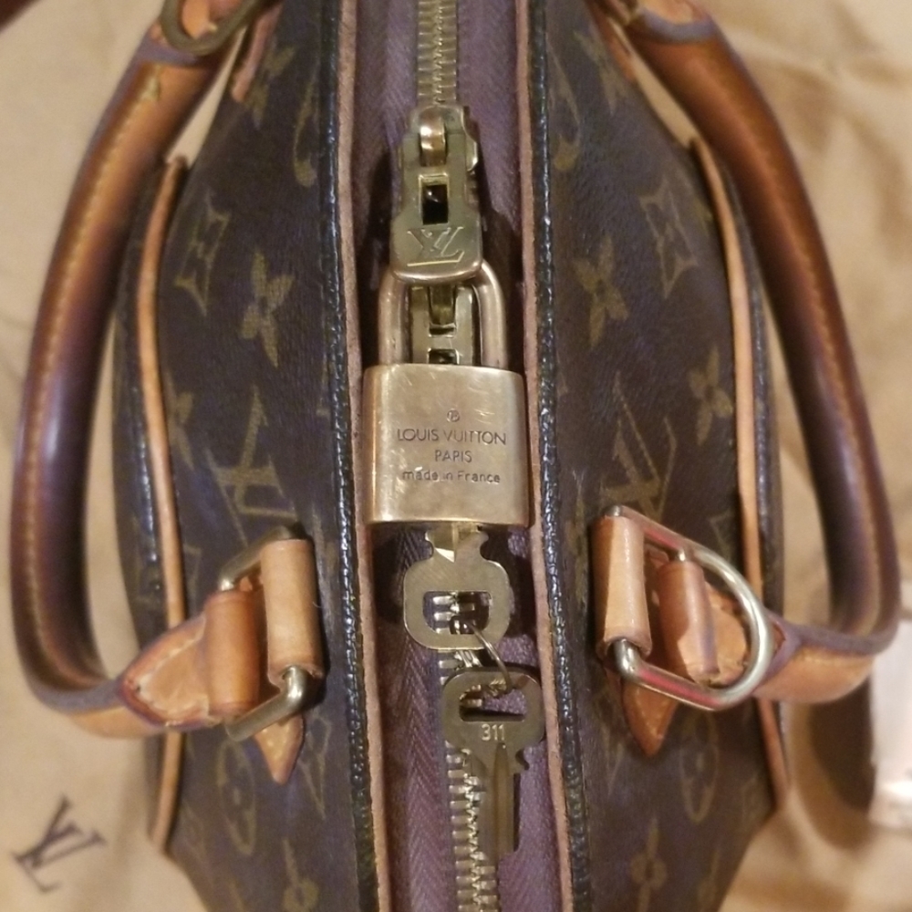 Authentic Louis Vuitton Ellipse - Picture 4 of 8